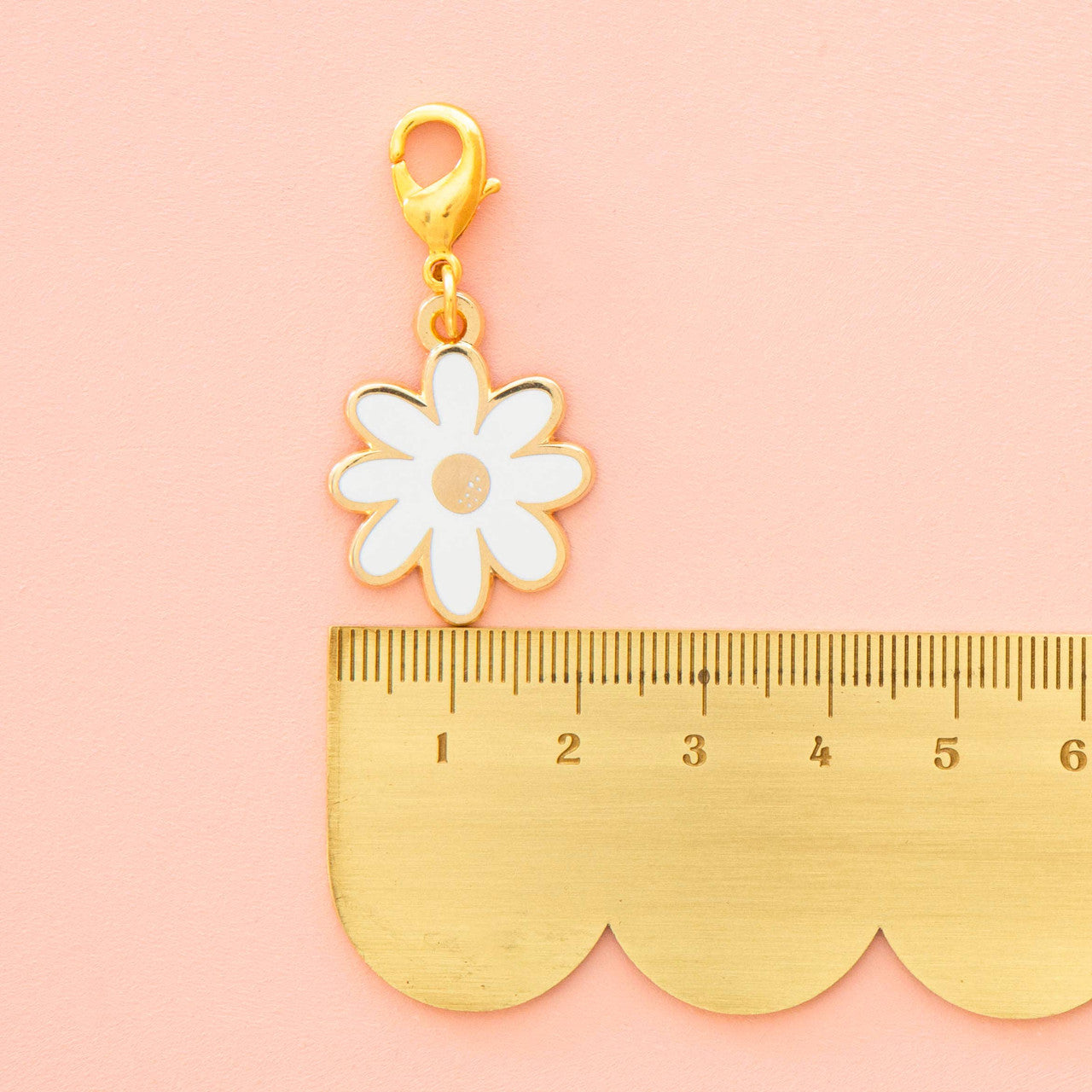 White Daisy - Zipper Charm - Sarah Hearts