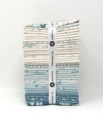 Fat Quarter Bundle - Sewing Birds - Laundry Basket Quilts